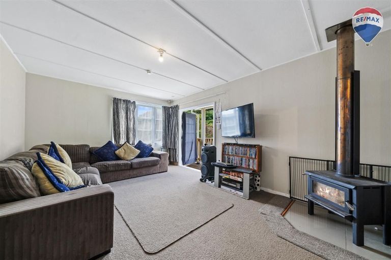 Photo of property in 37 Wilkie Crescent, Naenae, Lower Hutt, 5011