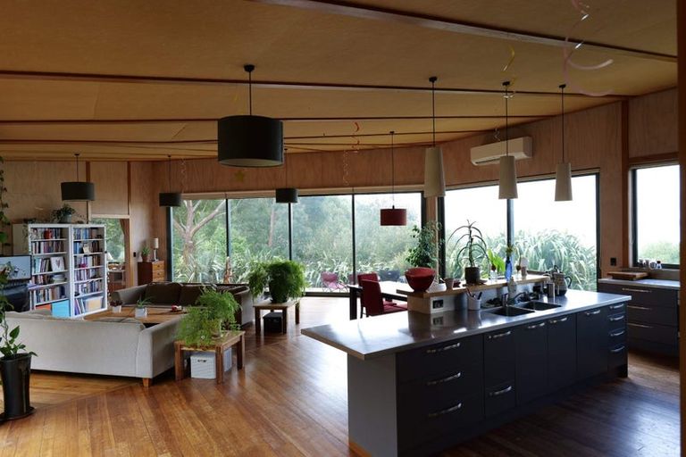 Photo of property in 1 Bay Heights, Governors Bay, Lyttelton, 8971