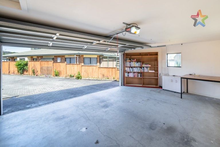 Photo of property in 2/25 De Menech Grove, Avalon, Lower Hutt, 5011