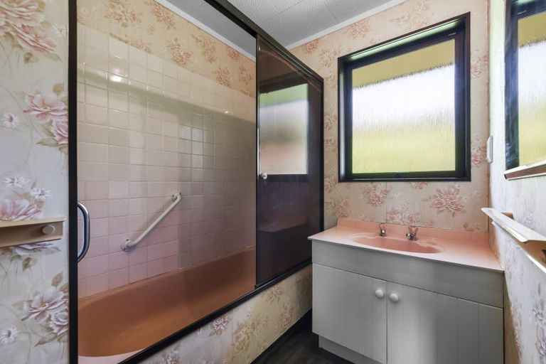 Photo of property in 6 Moana View Road, Waikawa, Picton, 7220