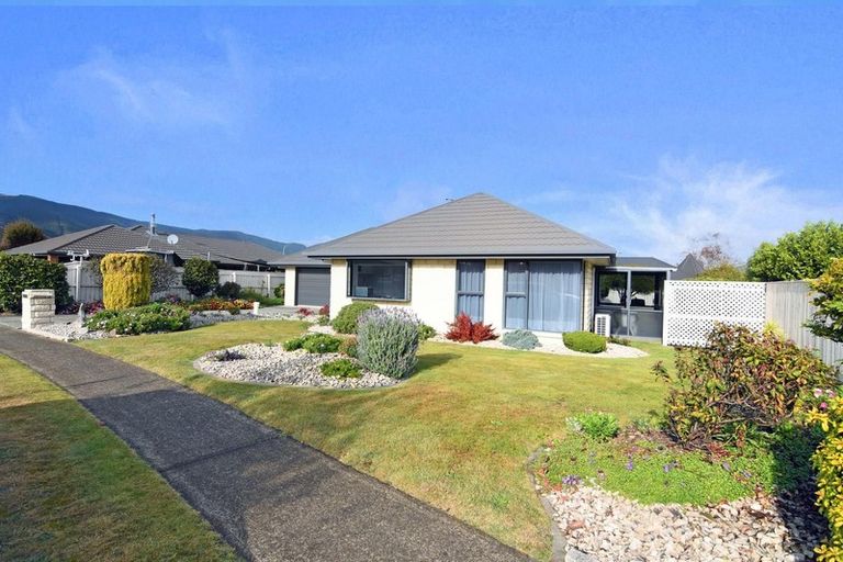 Photo of property in 9 Saunders Crescent, Stoke, Nelson, 7011