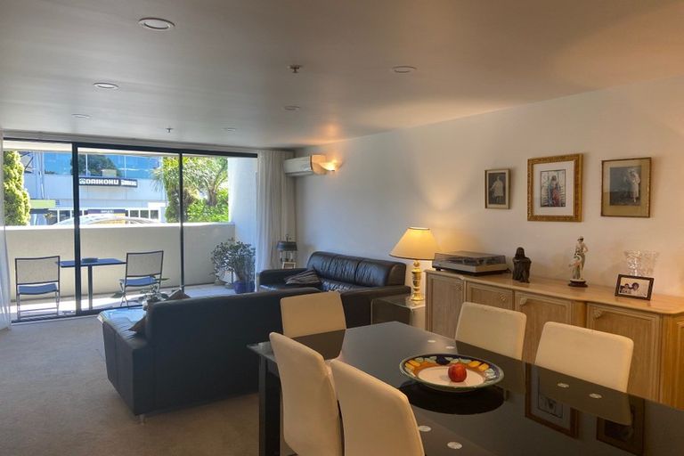 Photo of property in Mon Desir Apartments, 5/175a Hurstmere Road, Takapuna, Auckland, 0622