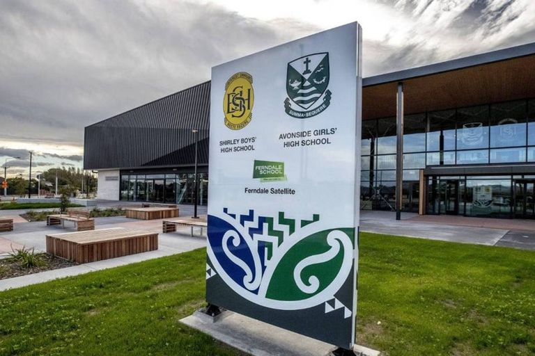 Photo of property in 21 Freeville Place, New Brighton, Christchurch, 8083