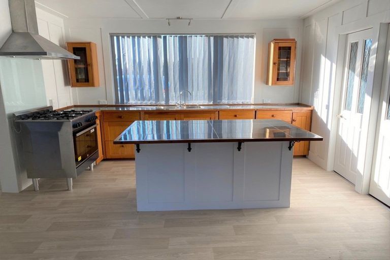 Photo of property in 7 London Street, Hampden, 9410