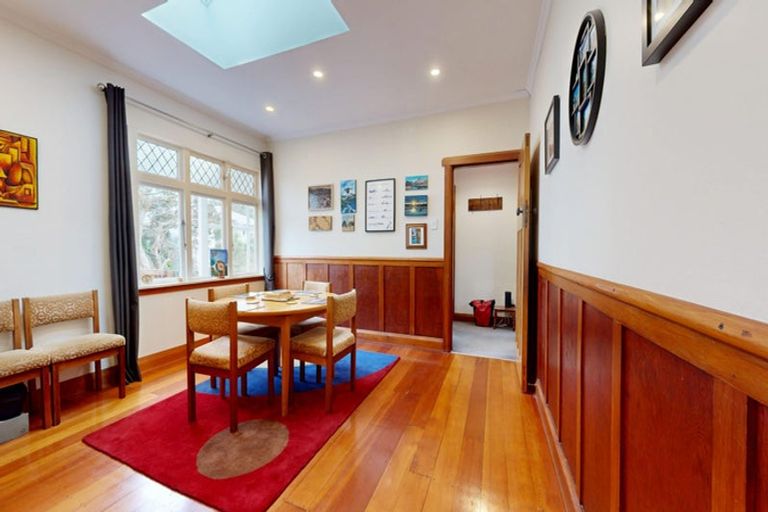 Photo of property in 2 Darlington Terrace, Miramar, Wellington, 6022