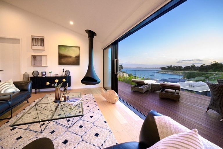 Photo of property in 10 Fairburn Place, Kaiteriteri, Motueka, 7197