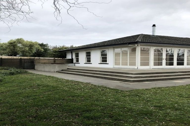 Photo of property in 98 Kahu Road, Fendalton, Christchurch, 8041