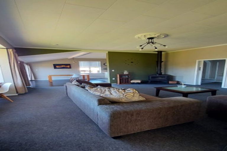 Photo of property in 1394 Devon Road, Brixton, Waitara, 4382