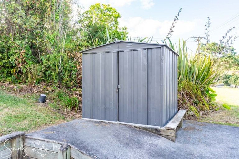 Photo of property in 1 Rigby Street, Whakapirau, 0583