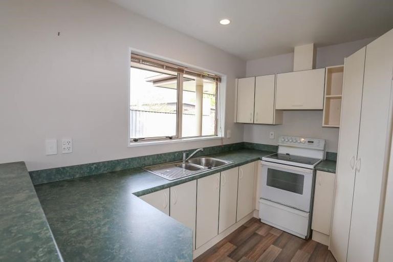 Photo of property in 32a Vagues Road, Northcote, Christchurch, 8052