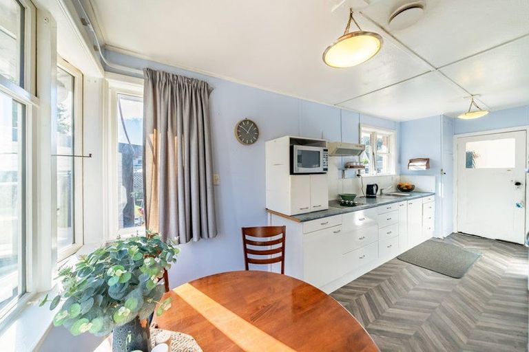 Photo of property in 35 Peck Street, Taita, Lower Hutt, 5011