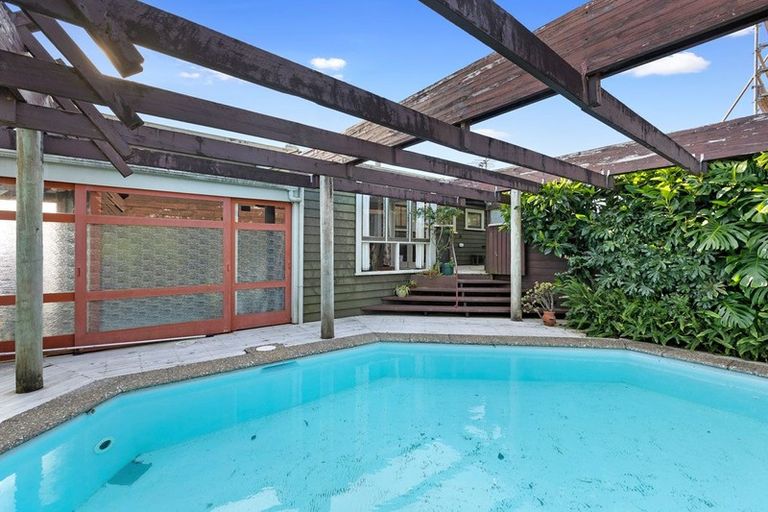 Photo of property in 480 Devon Street East, Strandon, New Plymouth, 4312