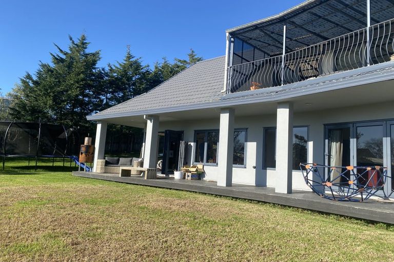 Photo of property in 109-111 Parrs Cross Road, Glen Eden, Auckland, 0612