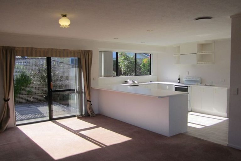 Photo of property in 4 Te Maku Grove, Waikanae, 5036