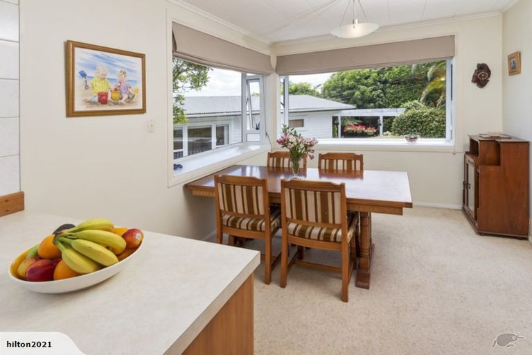 Photo of property in 1/214 Bleakhouse Road, Mellons Bay, Auckland, 2014