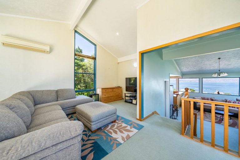 Photo of property in 16 Shalimar Crescent, Khandallah, Wellington, 6035