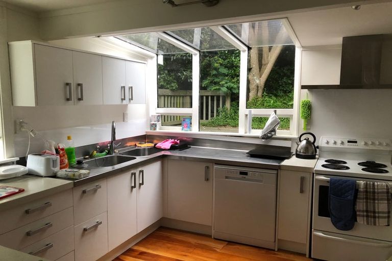 Photo of property in 115a Grafton Road, Roseneath, Wellington, 6011