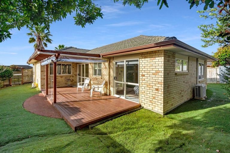 Photo of property in 27 Richfield Crescent, Westgate, Auckland, 0614