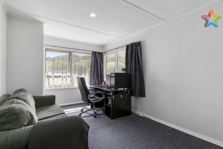 Photo of property in 195 Waddington Drive, Naenae, Lower Hutt, 5011