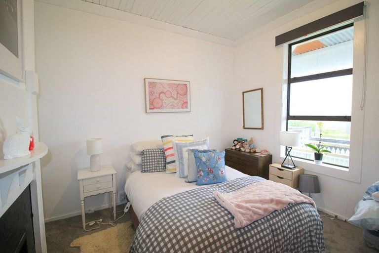 Photo of property in 94 Barrow Street, Bluff, 9814