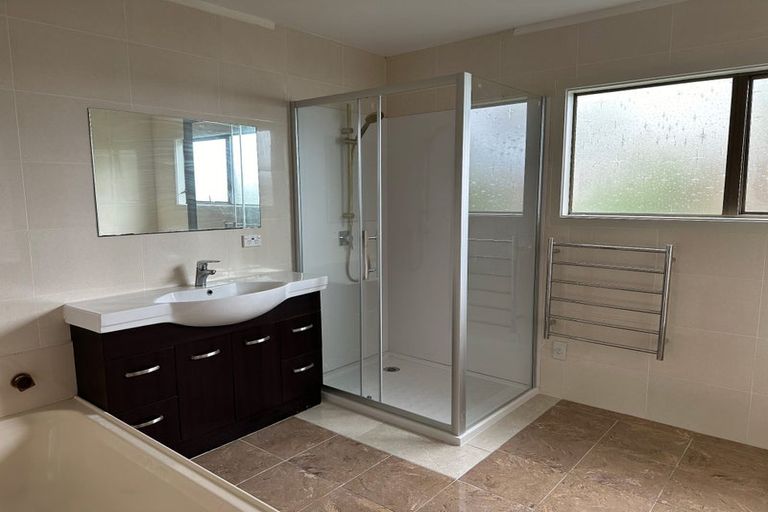 Photo of property in 1/62 The Parade, Bucklands Beach, Auckland, 2012