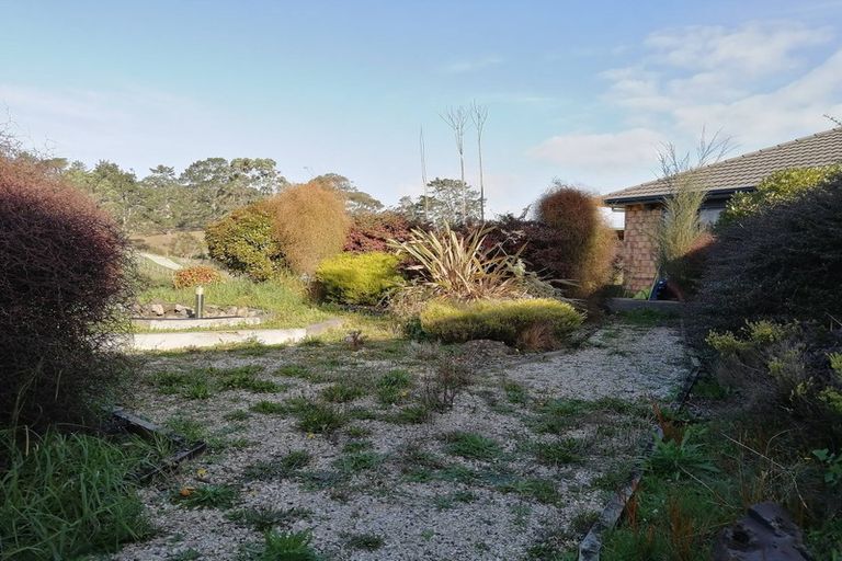Photo of property in 131 Foster Road, Kumeu, 0891