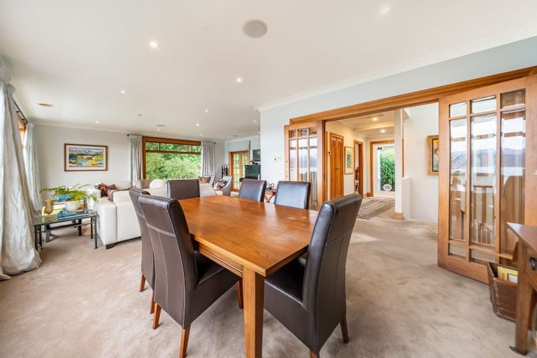 Photo of property in 42 Pretoria Road, Karaka Bays, Wellington, 6022