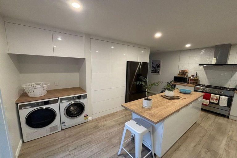 Photo of property in 7 Waimea Road, Nelson South, Nelson, 7010