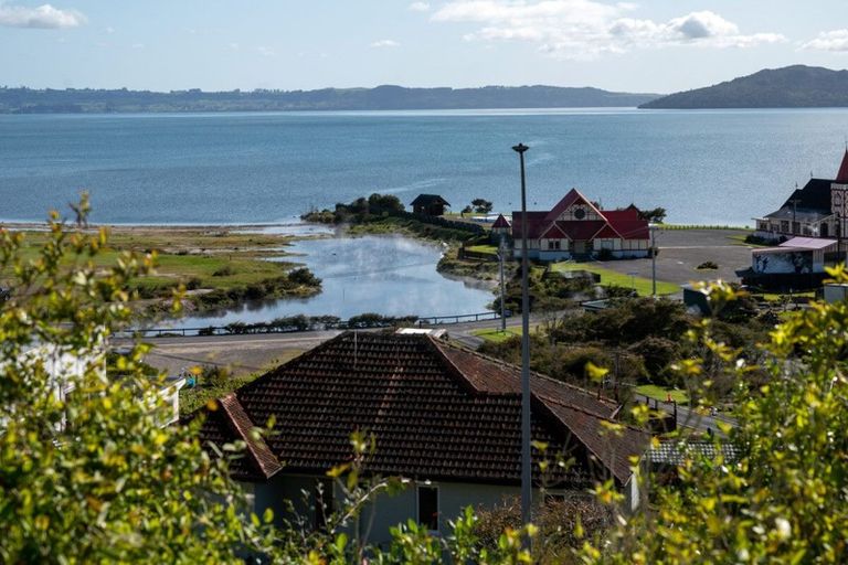 Photo of property in 33 Lake Road, Ohinemutu, Rotorua, 3010