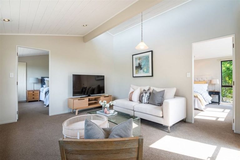 Photo of property in 72 Aberdeen Road, Campbells Bay, Auckland, 0620