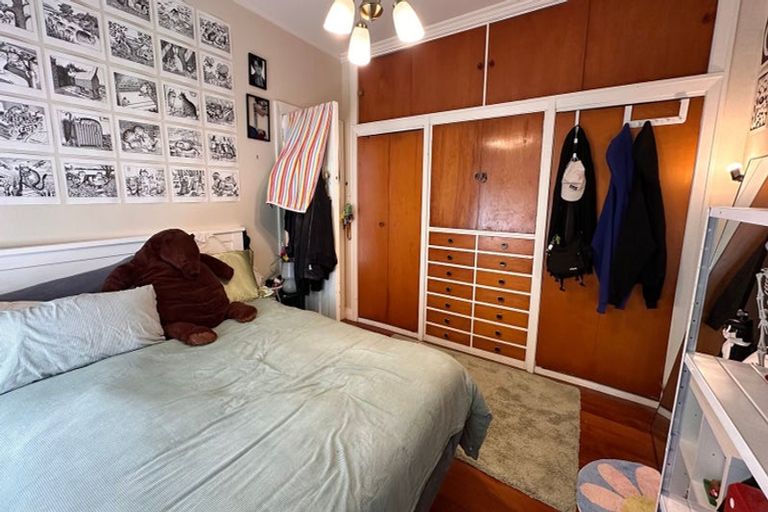 Photo of property in 1/17 Clifton Terrace, Kelburn, Wellington, 6012