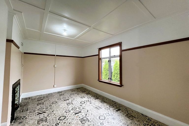 Photo of property in 56 Waihi Road, Hawera, 4610