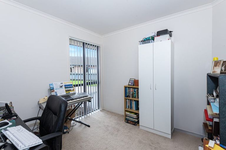 Photo of property in 16 Maxwell Place, Queenstown, 9300