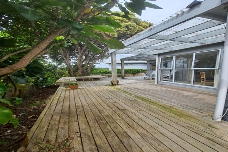 Photo of property in 21 Arden Place, Oakura, 4314