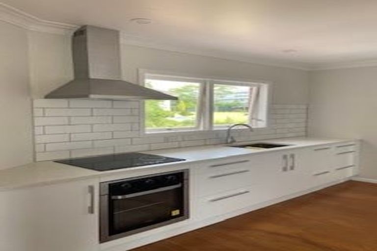 Photo of property in 3/19 Lake Pupuke Drive, Takapuna, Auckland, 0622