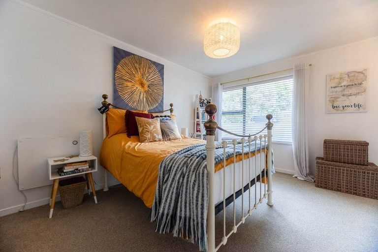 Photo of property in 127 Tilley Road, Paekakariki, 5034