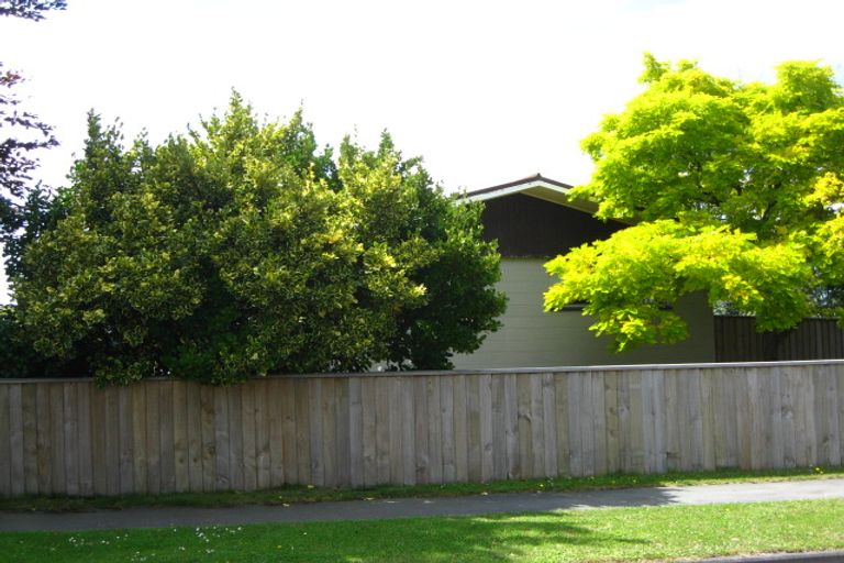 Photo of property in 2 Stanton Crescent, Hoon Hay, Christchurch, 8025
