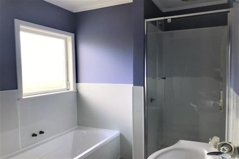 Photo of property in 31 Evans Road, Weymouth, Auckland, 2103