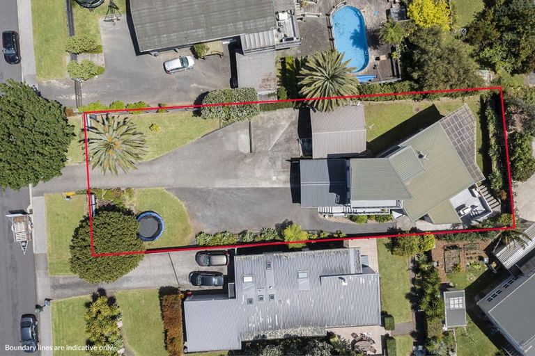 Photo of property in 14 Coates Road, Cockle Bay, Auckland, 2014