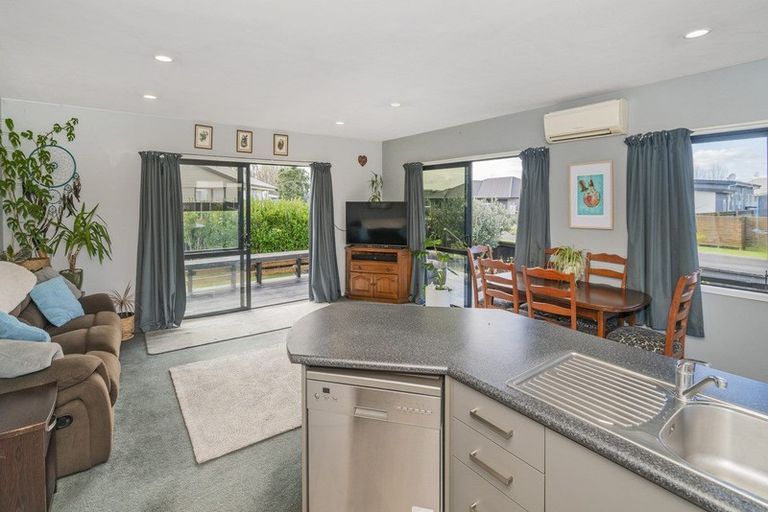 Photo of property in 27 Carina Way, Whitianga, 3510