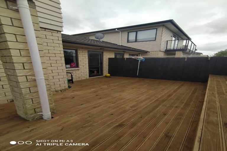 Photo of property in 12 Tavua Lane, Ranui, Auckland, 0612