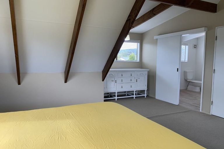 Photo of property in 11 Renata Road, Otaki, 5512