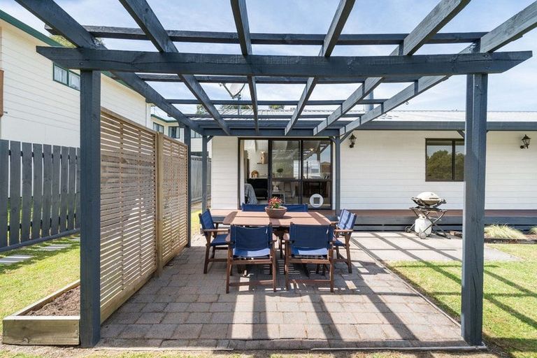 Photo of property in 4 Meander Drive, Welcome Bay, Tauranga, 3112