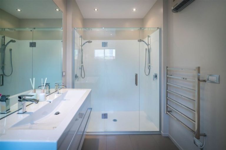 Photo of property in 8 Sovereign Gardens, Halswell, Christchurch, 8025