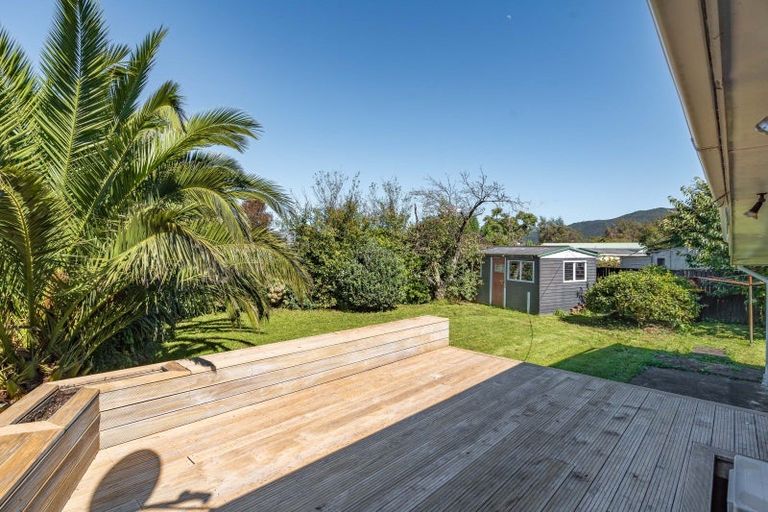 Photo of property in 118 Brandon Street, Featherston, 5710