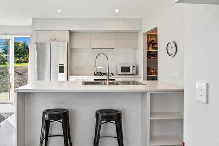 Photo of property in 76 Riddell Road, Kerikeri, 0230