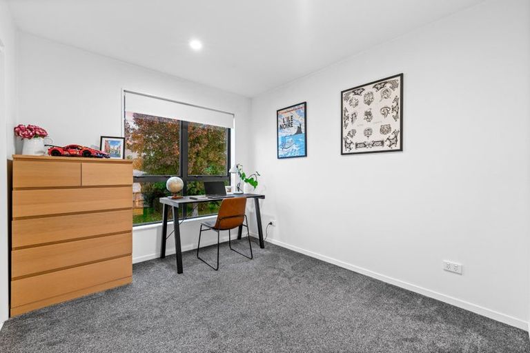 Photo of property in 5/1a Royal View Road, Te Atatu South, Auckland, 0610