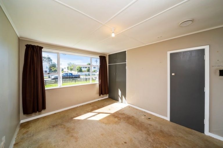 Photo of property in 57 Fairfield Road, Hawera, 4610