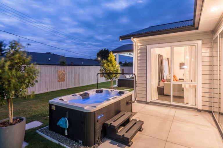 Photo of property in 316a Te Moana Road, Waikanae, 5036