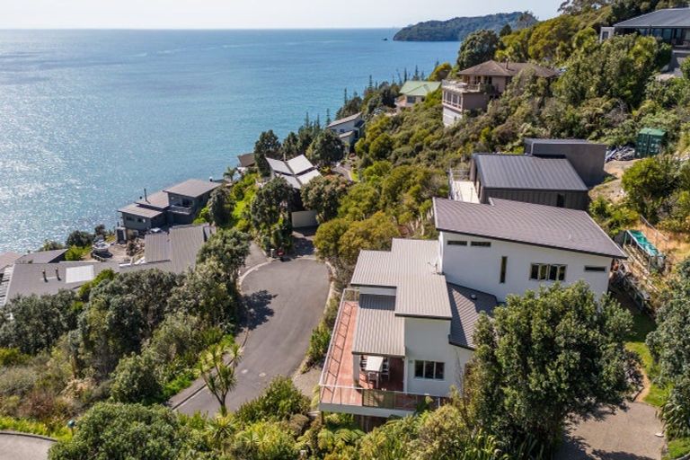 Photo of property in 2 Fantail Terrace, Tairua, 3508